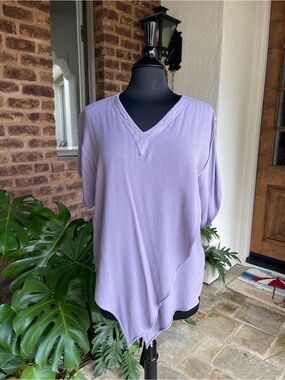 Light Lavender V-Neck Draped Tunic Top